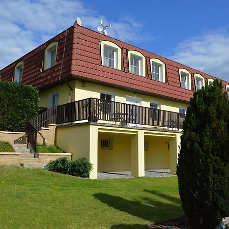 Penzion Kamejk Kamyk nad Vltavou Екстериор снимка